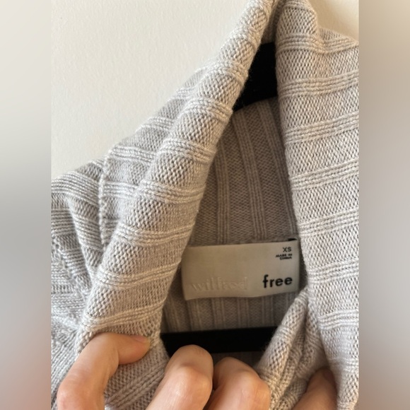 Wilfred Free Aritzia Bianca Dress - Merino Wool Turtleneck Sweater Dress - Picture 5 of 13